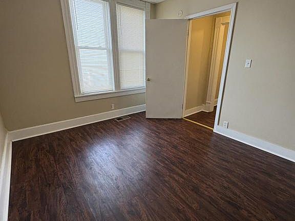5th image of 107 E 2nd St #107