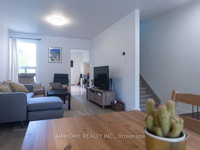 6 Macklem Ave — Photo 8