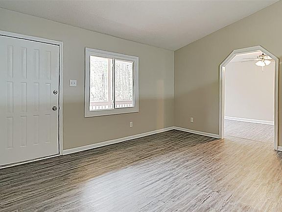 3rd image of 5807 Lillie Dr