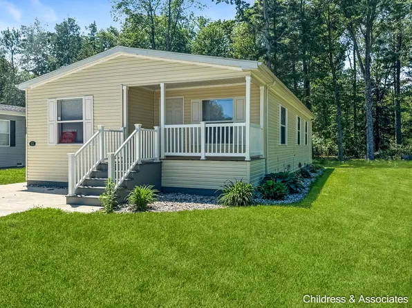 115 San Souci Dr, Sparta, MI 49345