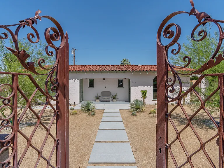 550 Calle Santa Rosa — Photo 4