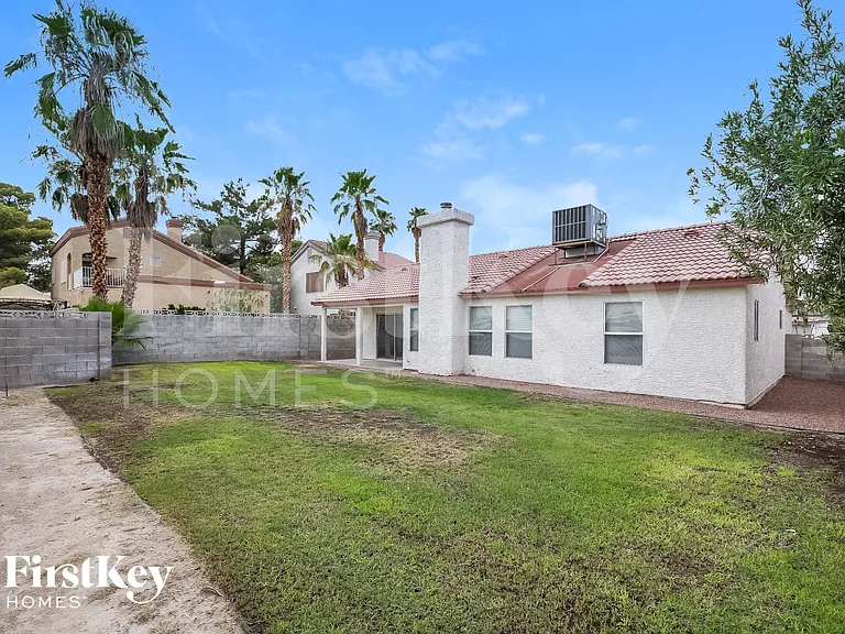 6533 Chilton Ct — Photo 15