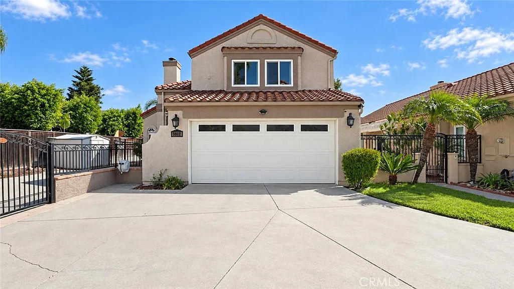 3 bed, 2.5 bath, 1801 sqft, $5,000 — Photo 1