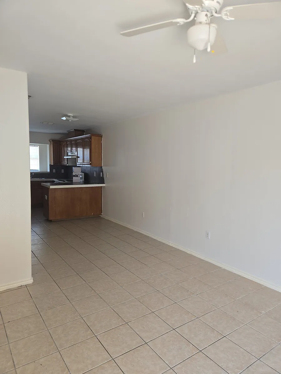 Building Photo - 1213 Mineral Rights