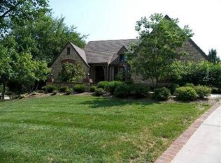 11228 Delmar St, Leawood, KS 66211