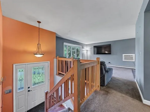1 Stenger Court, Wappingers Falls, NY 12590