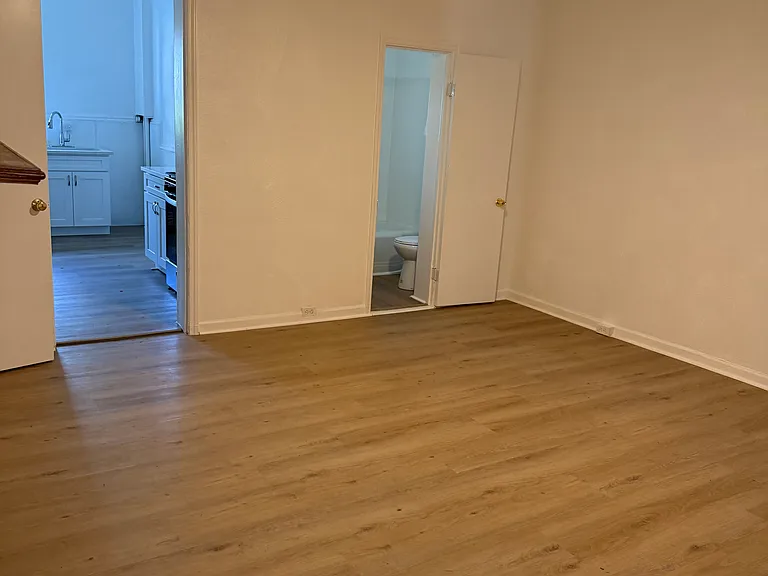 135 Pearl St #1 — Photo 7