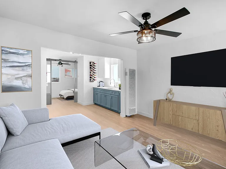 5924 S Hoover St — Photo 10