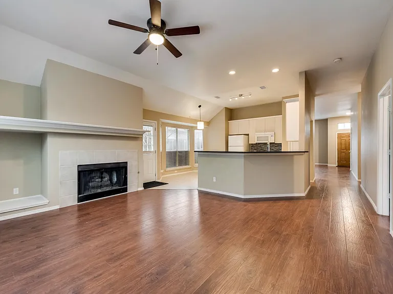 4309 Lone Rock Ct — Photo 4