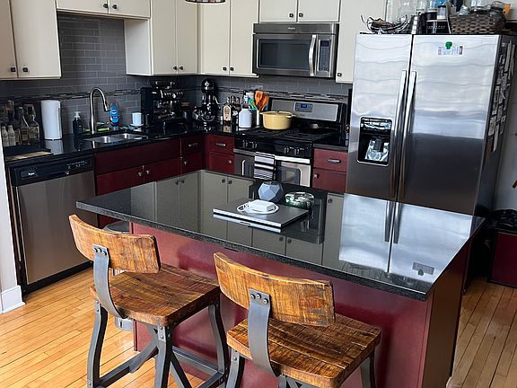 3rd image of 598 Lafayette Ave Unit 306