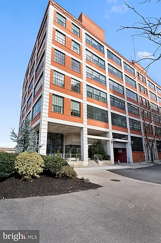 2429 Locust St #520 Photo 1