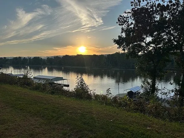 603 Sandy Point Rd #113, Harpers Ferry, IA 52146