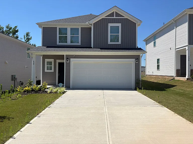 422 Yellowstone Trl — Photo 1