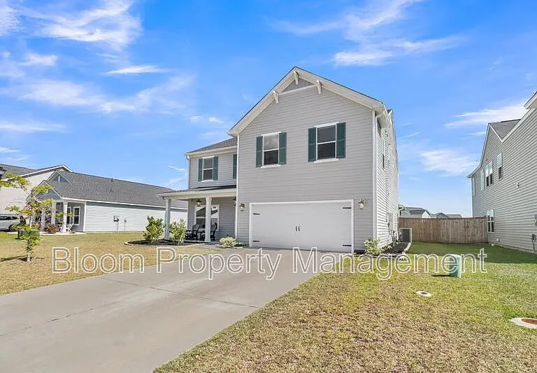 451 Carrara Dr — Photo 3