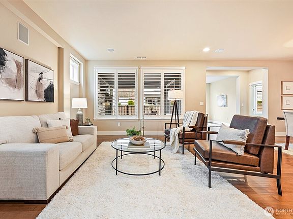 3rd image of 14411 Knoll Park Drive E