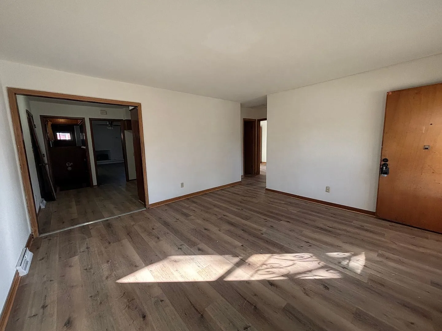 Spacious 4 Bedroom, 2 Bath Home with finished basement Near WSU Available Now! — Photo 2