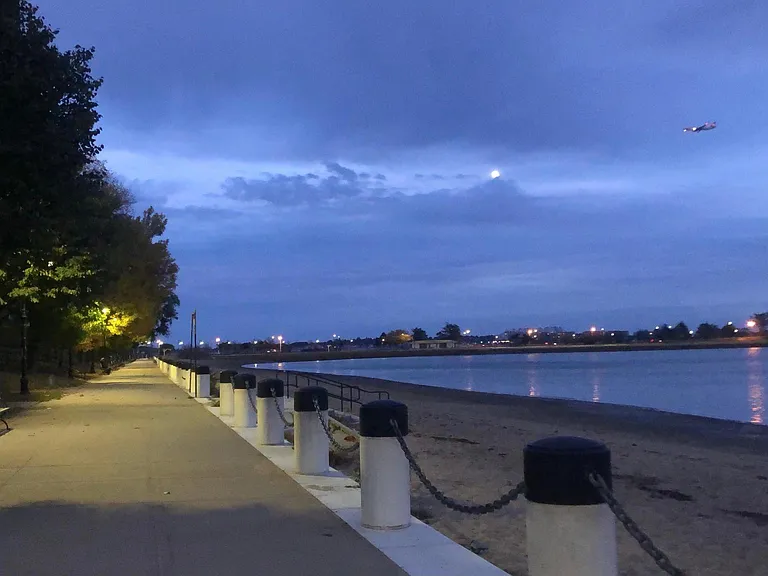 Malibu beach walkway