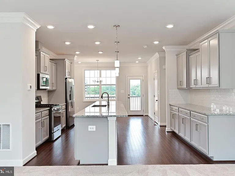 4404 Fair Lakes Ct — Photo 26
