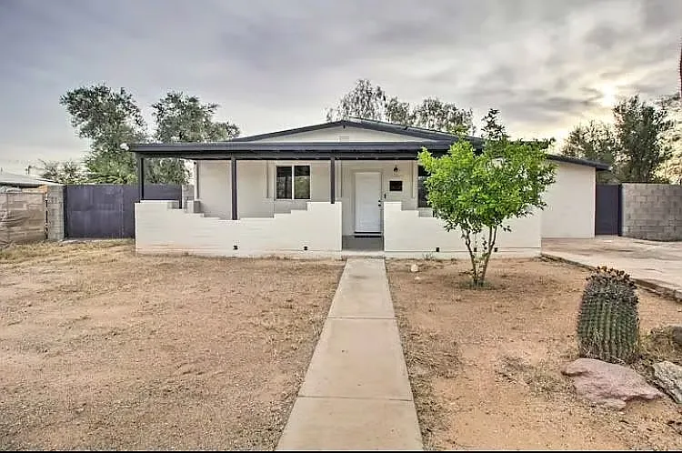 2023 S Rosemont Ave — Photo 10
