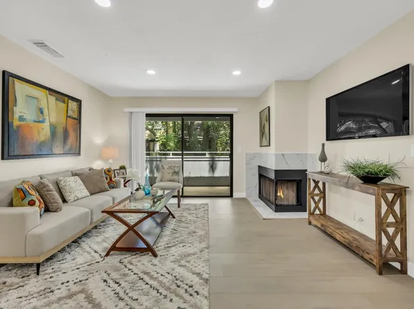 450 Del Verde Cir Unit 2, Sacramento, CA 95833