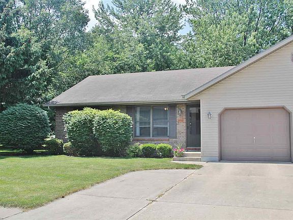 2nd image of 1713 College Manor Dr