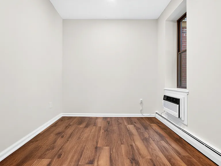 263 10th St #1A — Photo 9