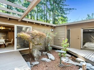 4758 118th Ave SE, Bellevue, WA