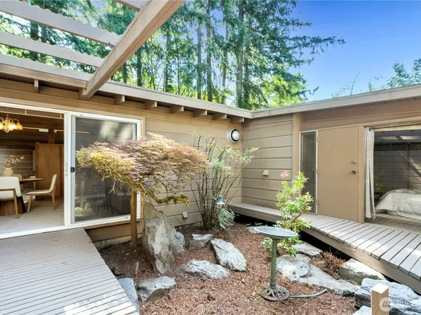 4758 118th Ave SE, Bellevue, WA 98006