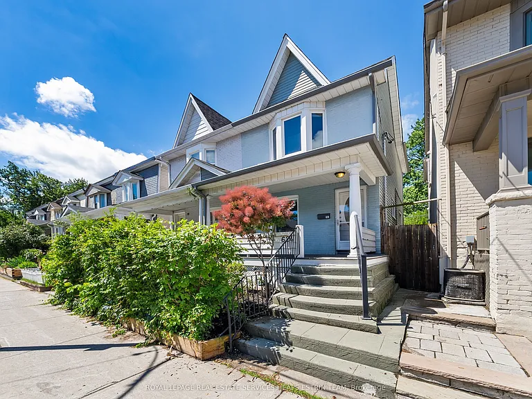 624 Pape Ave — Photo 2