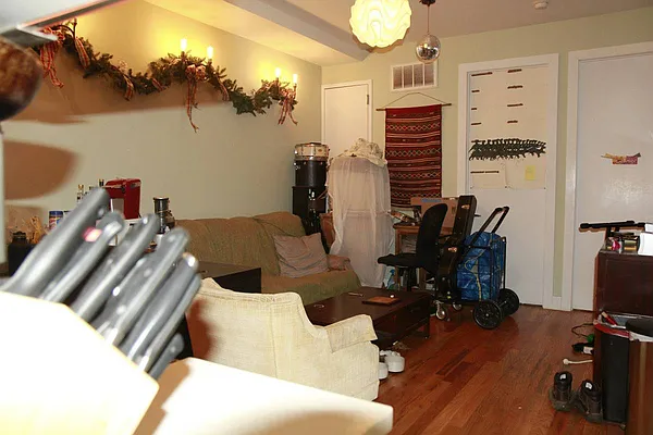 Rented by Rennit Inc. | media 32