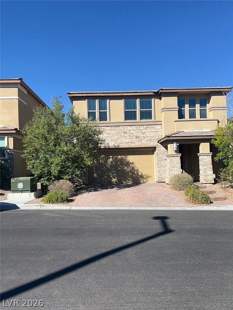 3 bed, 2.5 bath, 2260 sqft, $2,395 — Photo 1