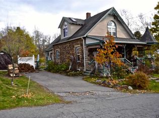 6 Ford St, Amsterdam, NY 12010