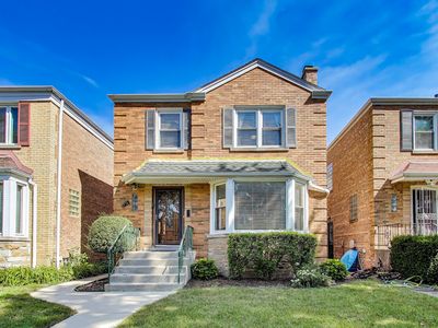 2936 W Jerome St, Chicago, IL, 60645