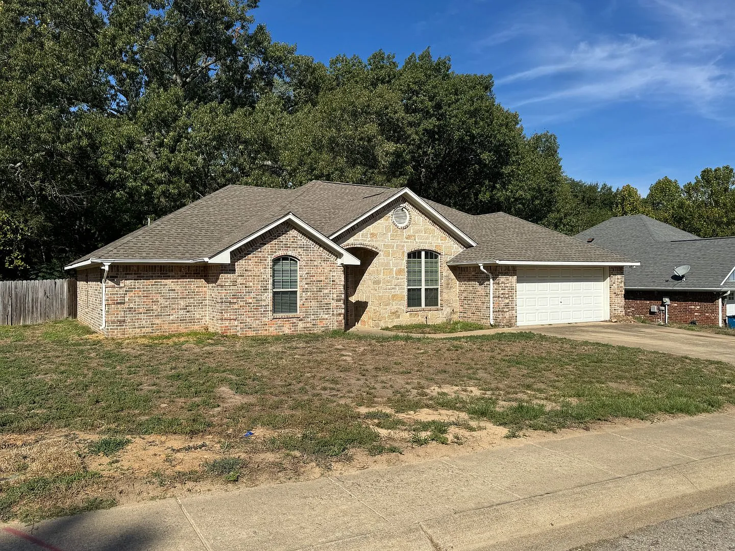 320 Rita — Photo 2