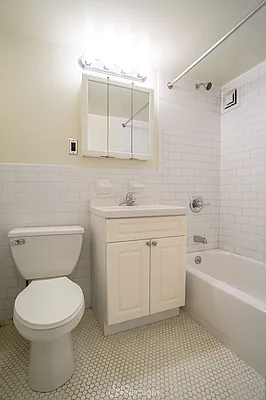 Rented by City Connections Realty | media 5