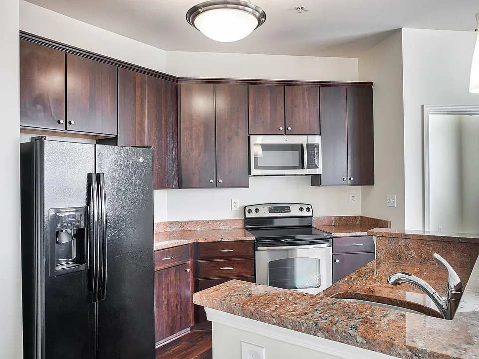 Maxwell Apartments