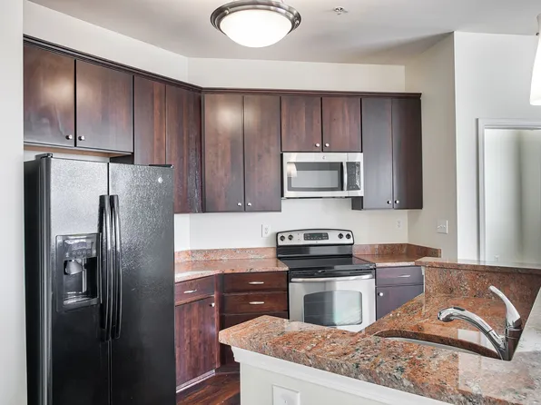 Maxwell Apartments