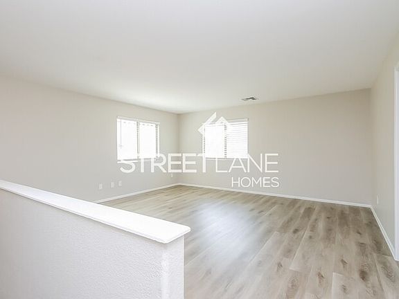 5th image of 303 W Hereford Dr
