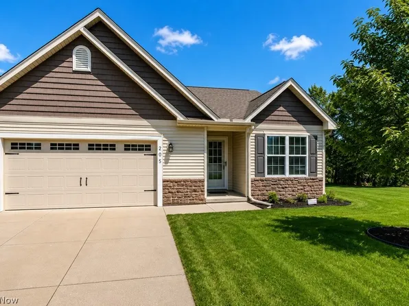 205 Nautical Way #43, Fairport Harbor, OH 44077