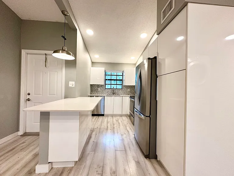 2800 Palmwood Ter #2210 — Photo 2