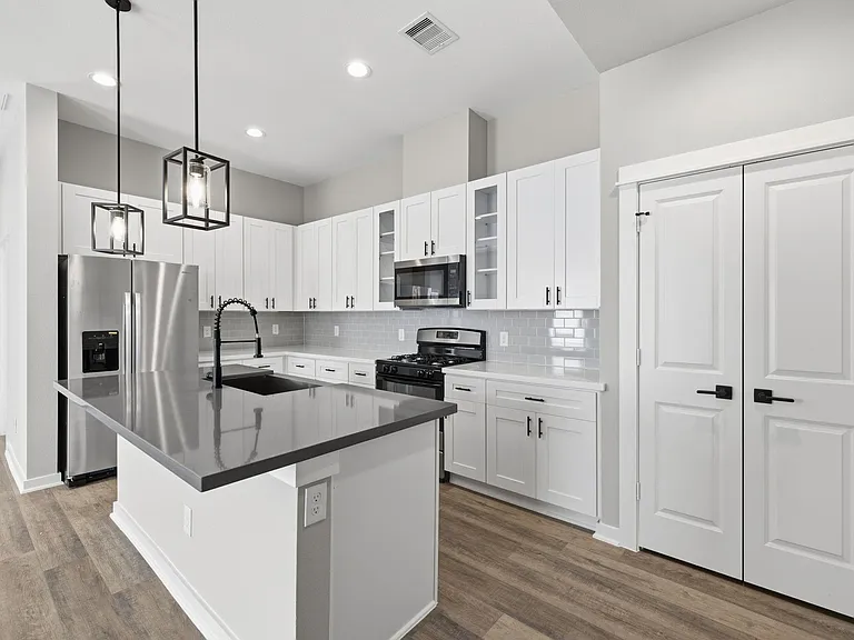 11303 Stonework Grove Ln — Photo 12