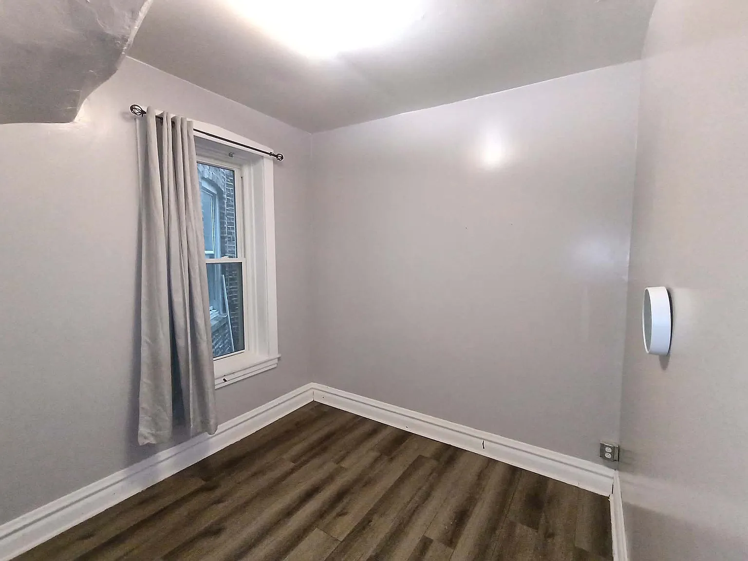 1 bed, 1300 sqft, $850 — Photo 4