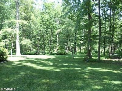 4th image of 8058 Glenbrook Dr