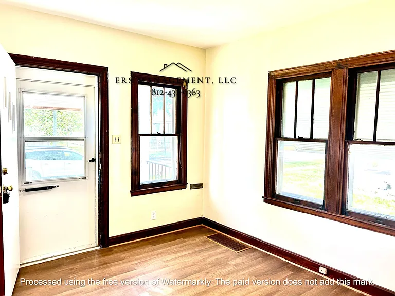 1336 E Indiana St — Photo 2