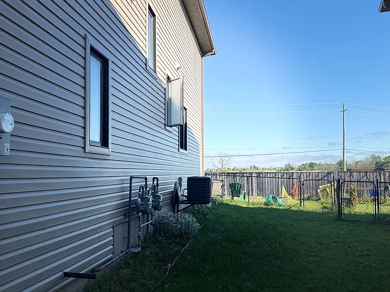 141 Simurda Ct — Photo 4