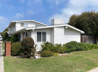 276 E 16th Pl, Costa Mesa, CA 92627