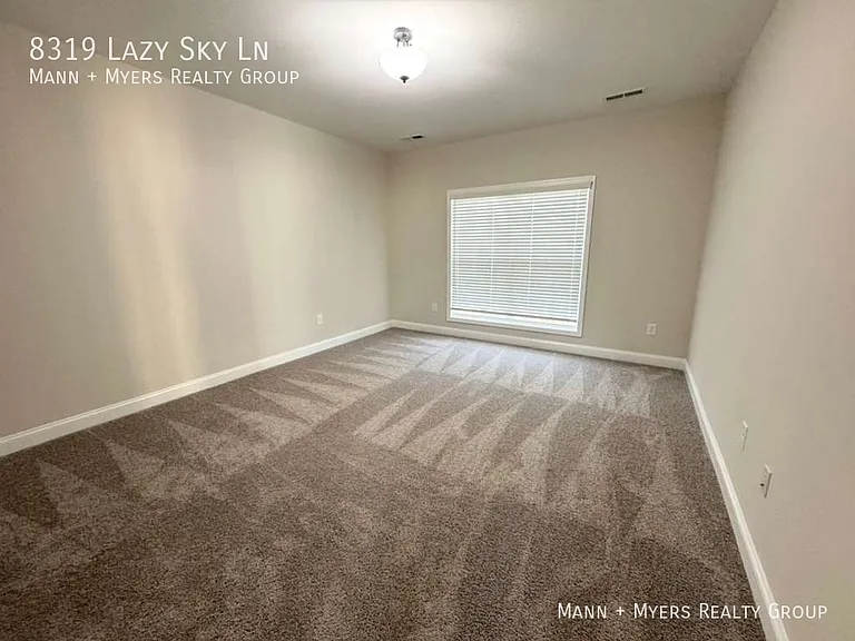 8319 Lazy Sky Ln — Photo 25