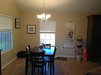 1600 Brook Ln — Photo 4