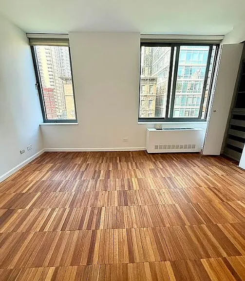 300 E 85th St #504 — Photo 8