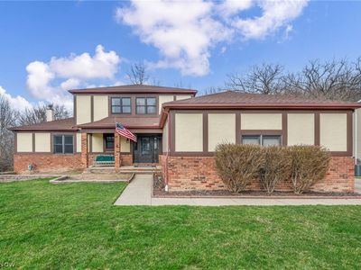 5810 Ely Vista Dr, Parma, OH, 44129
